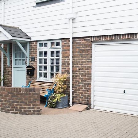 Wendy House Villa Eastbourne Exterior photo