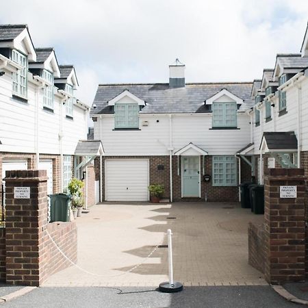 Wendy House Villa Eastbourne Exterior photo