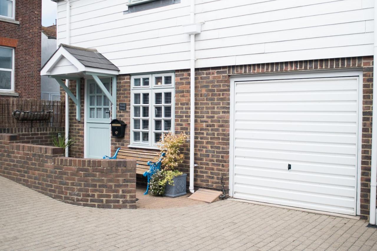 Wendy House Villa Eastbourne Exterior photo